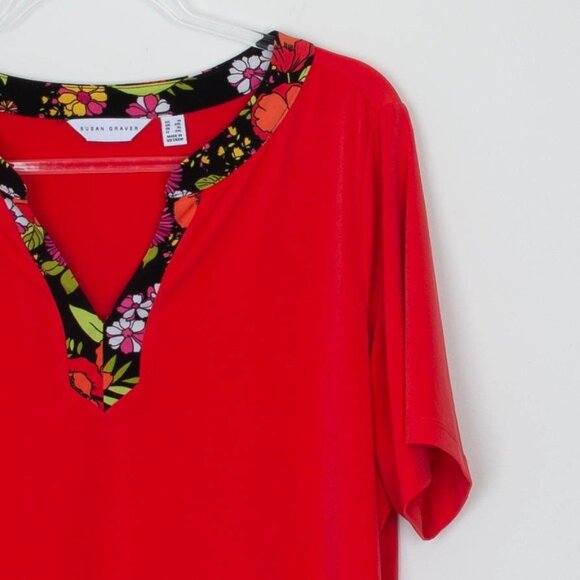 Susan Graver Womens Liquid Knit Floral Neck Top Size 1X Red Short Sleeve Stretch - Picture 2 of 7